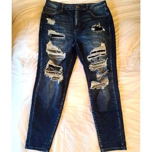 KanCan ankle skinny jeans